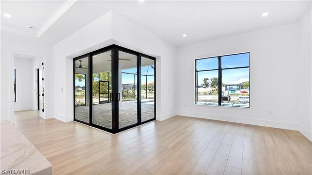 117 NE 5th TER, Cape Coral, FL 33909