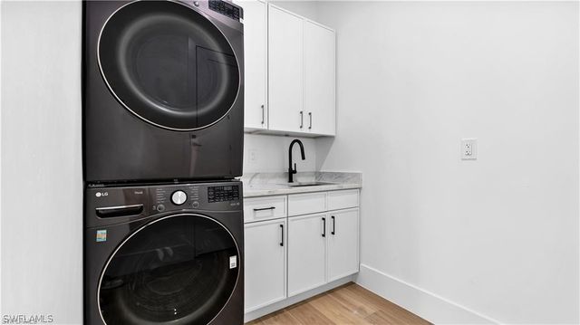 117 NE 5th TER, Cape Coral, FL 33909