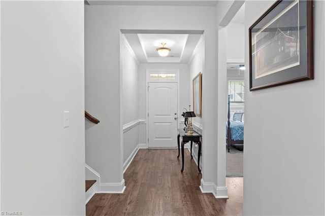 6142 Barrington Oaks Drive, Clemmons, NC 27012