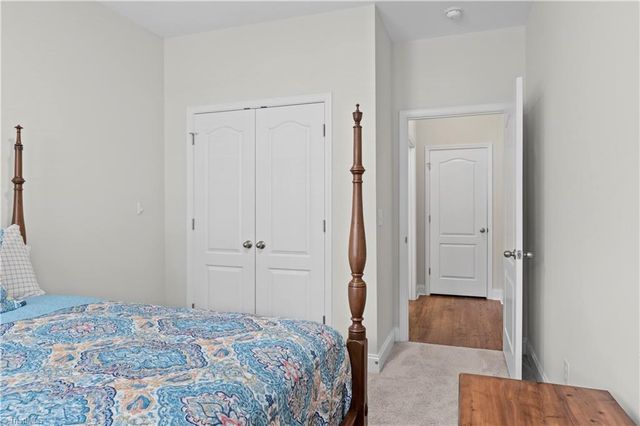 6142 Barrington Oaks Drive, Clemmons, NC 27012
