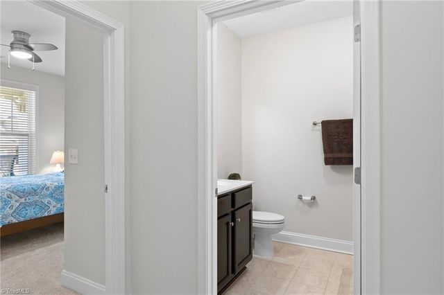 6142 Barrington Oaks Drive, Clemmons, NC 27012