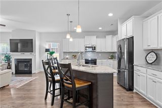 6142 Barrington Oaks Drive, Clemmons, NC 27012