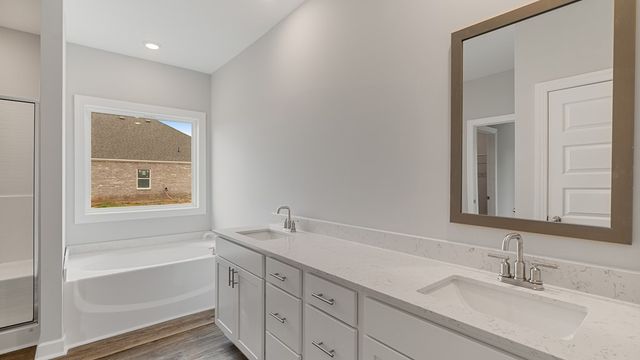 308 Heritage Way, Headland, AL 36345