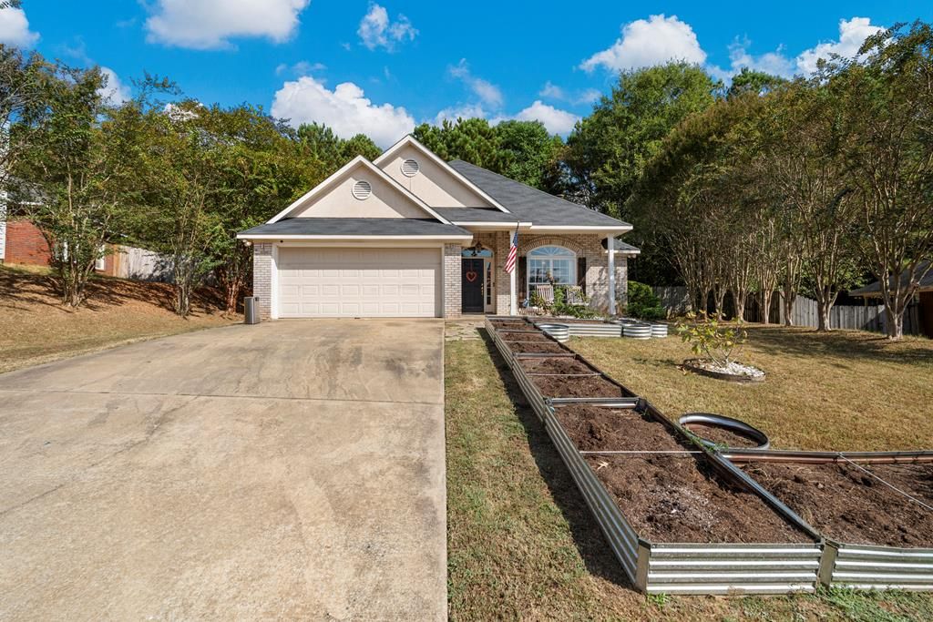 1805 Tranquil Lane, Phenix City, AL 36867