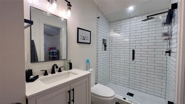 1108 Maloma Court, Tool, TX 75143