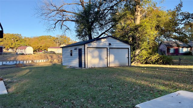 1108 Maloma Court, Tool, TX 75143