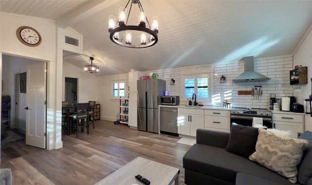 1108 Maloma Court, Tool, TX 75143