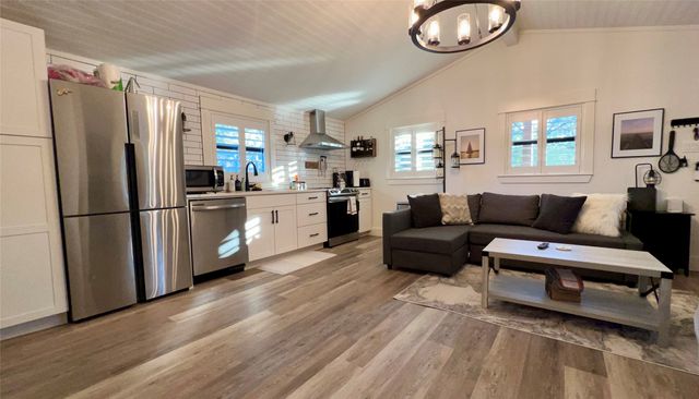 1108 Maloma Court, Tool, TX 75143