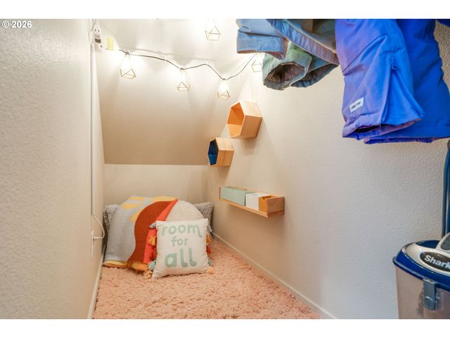 13386 Sw KING LEAR Way, King City, OR 97224