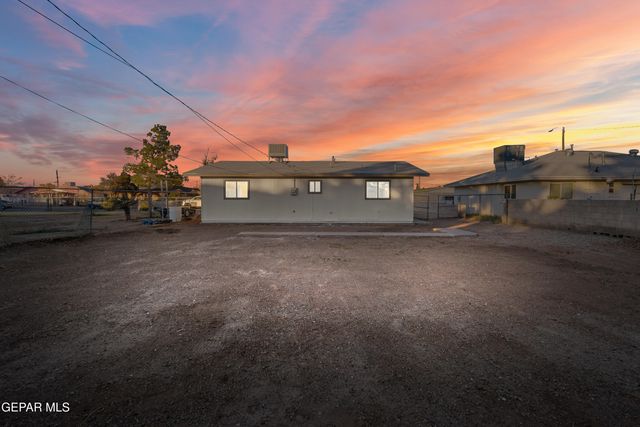 9328 SAN LORENZO Avenue, El Paso, TX 79907