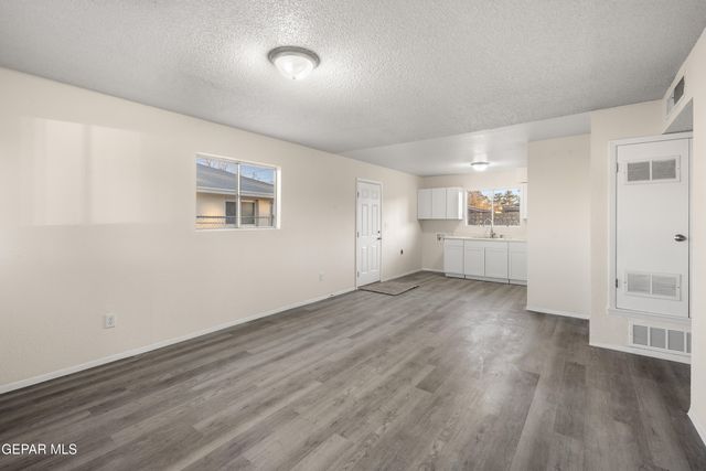 9328 SAN LORENZO Avenue, El Paso, TX 79907