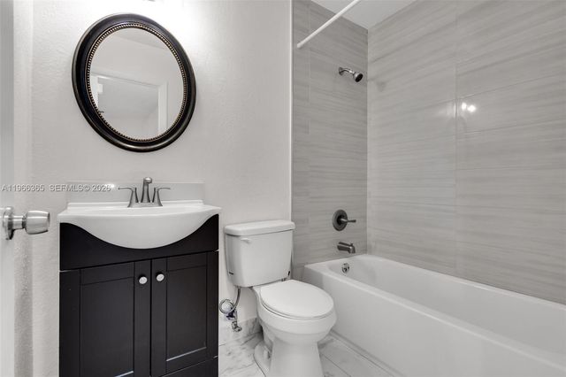 3364 NW 197th Ter, Miami Gardens, FL 33056