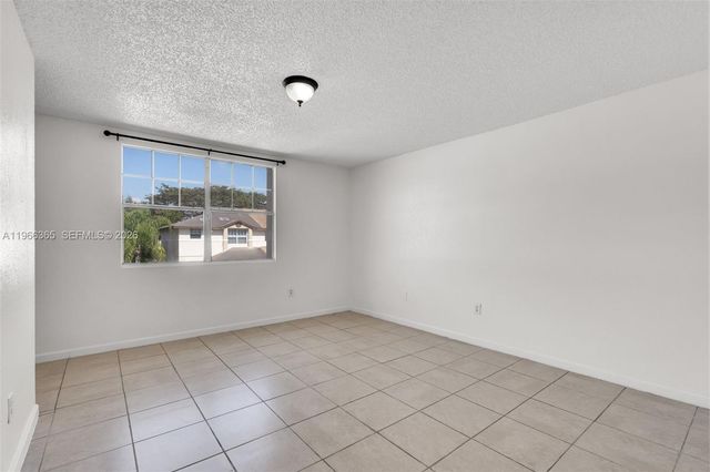 3364 NW 197th Ter, Miami Gardens, FL 33056