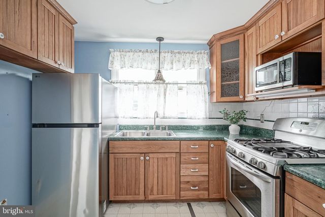 68 ALDEN AVE, Delran, NJ 08075