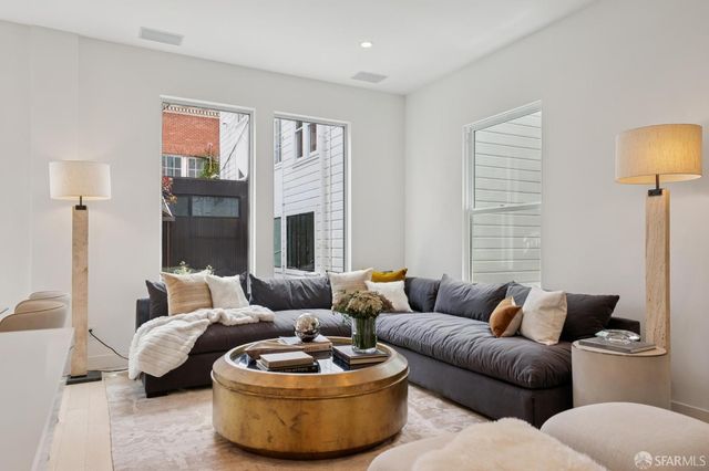 991 Dolores Street, San Francisco, CA 94110