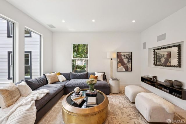 991 Dolores Street, San Francisco, CA 94110