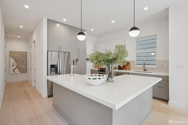 991 Dolores Street, San Francisco, CA 94110