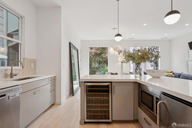 991 Dolores Street, San Francisco, CA 94110