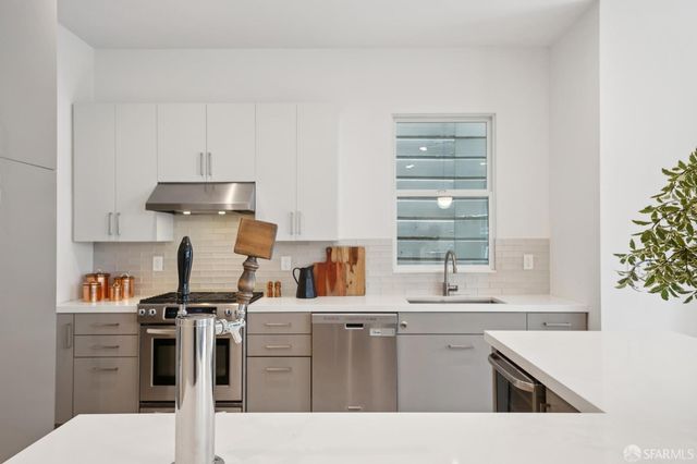 991 Dolores Street, San Francisco, CA 94110