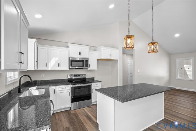 1373 Twenty Two Rd, Pamplin, VA 23958