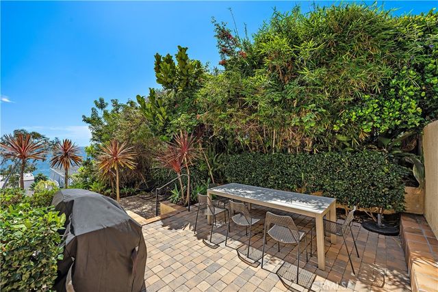694 N Coast 3, Laguna Beach, CA 92651
