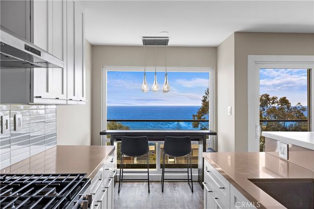 694 N Coast 3, Laguna Beach, CA 92651