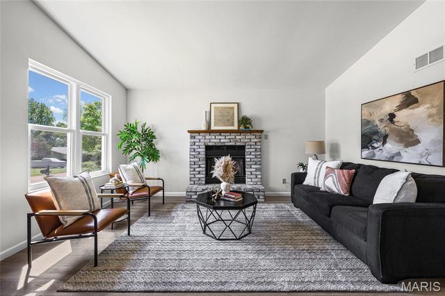 250 Valley View Ridge Drive, Valley Park, MO 63088