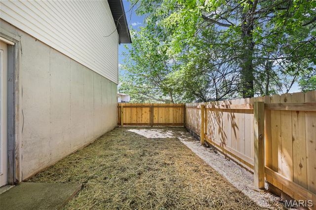 250 Valley View Ridge Drive, Valley Park, MO 63088