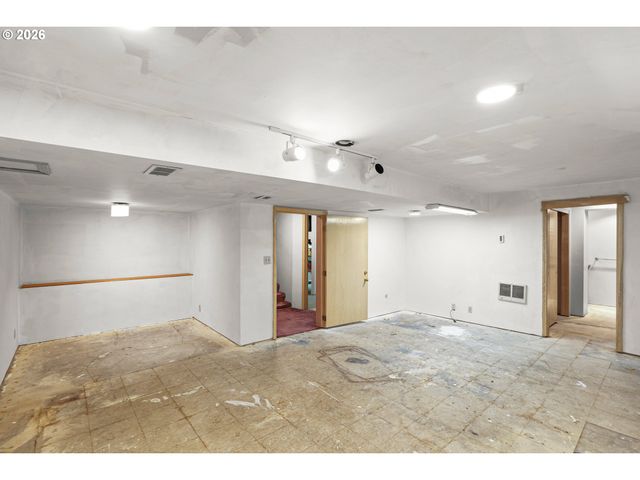 2936 Se TAYLOR St, Portland, OR 97214