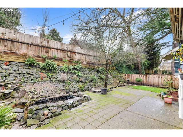 2936 Se TAYLOR St, Portland, OR 97214