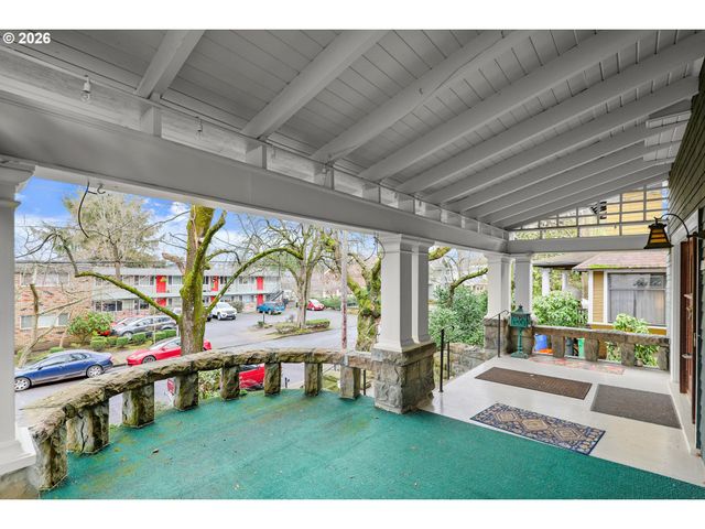 2936 Se TAYLOR St, Portland, OR 97214