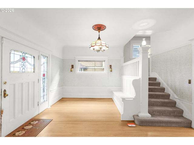 2936 Se TAYLOR St, Portland, OR 97214