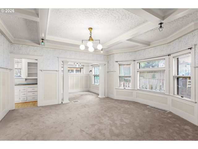 2936 Se TAYLOR St, Portland, OR 97214