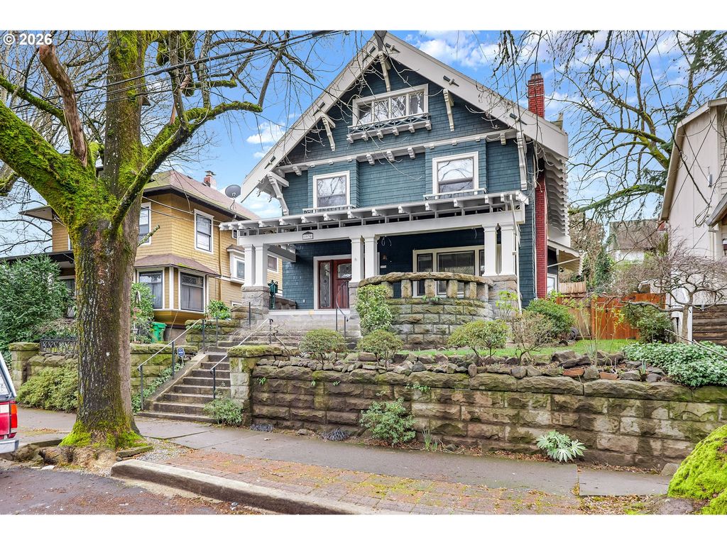 2936 Se TAYLOR St, Portland, OR 97214