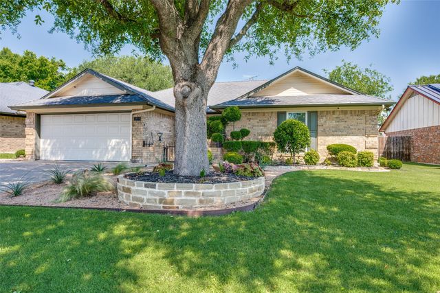 1808 Willow Vale Drive, Fort Worth, TX 76134