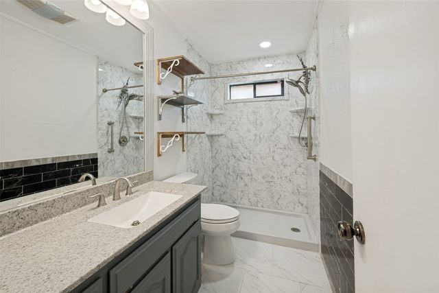 1808 Willow Vale Drive, Fort Worth, TX 76134