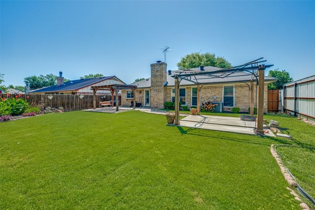 1808 Willow Vale Drive, Fort Worth, TX 76134