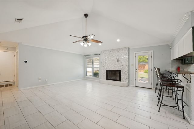 1808 Willow Vale Drive, Fort Worth, TX 76134