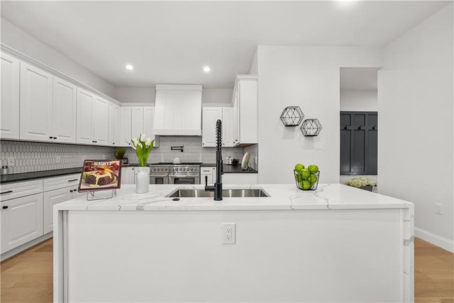 5705 Registry Oaks SE Lane, Mableton, GA 30126