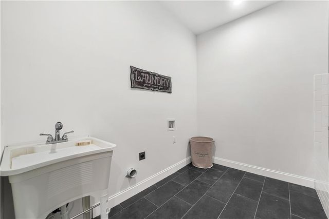 5705 Registry Oaks SE Lane, Mableton, GA 30126