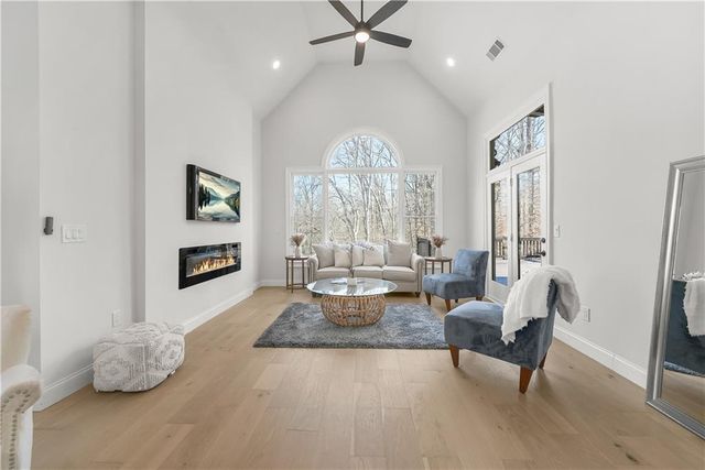 5705 Registry Oaks SE Lane, Mableton, GA 30126