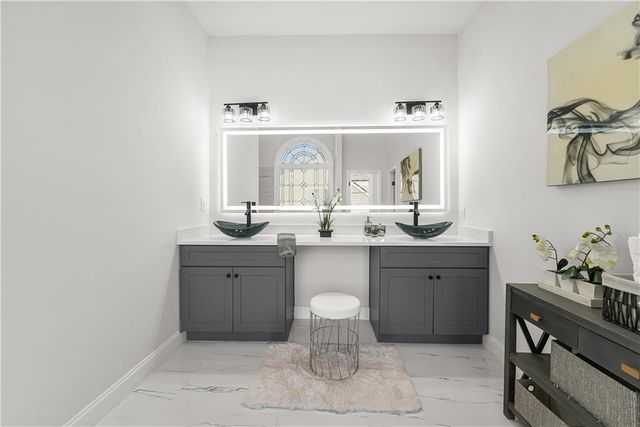 5705 Registry Oaks SE Lane, Mableton, GA 30126