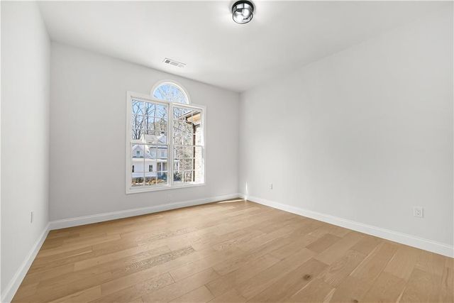 5705 Registry Oaks SE Lane, Mableton, GA 30126