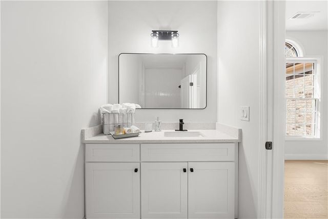 5705 Registry Oaks SE Lane, Mableton, GA 30126