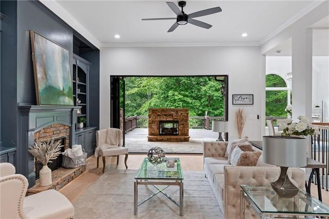 5705 Registry Oaks SE Lane, Mableton, GA 30126