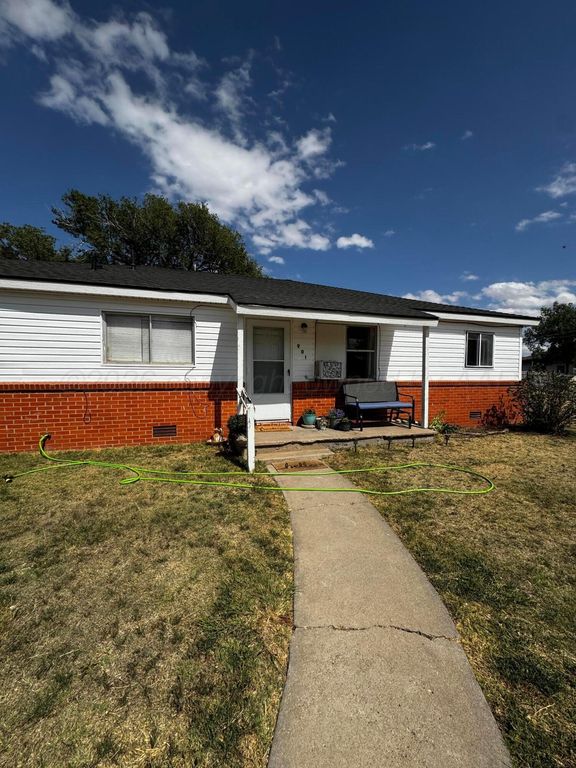 500 9th Avenue, Canyon, TX 79015