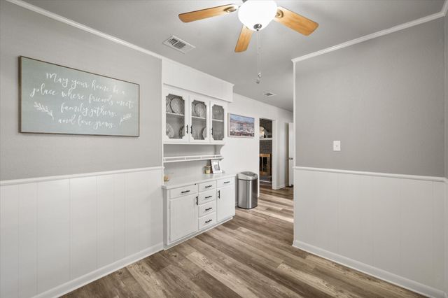 1409 Sundale Street, Ennis, TX 75119