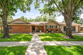 1409 Sundale Street, Ennis, TX 75119
