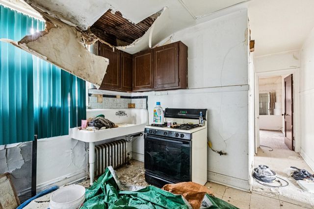 3057 E 79th Place, Chicago, IL 60617