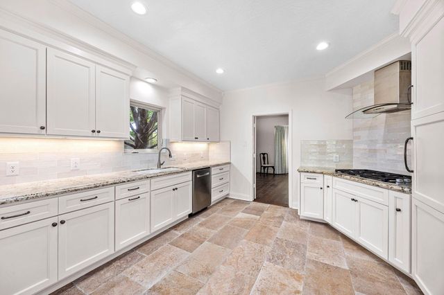 15742 Walkwood Drive, Houston, TX 77079